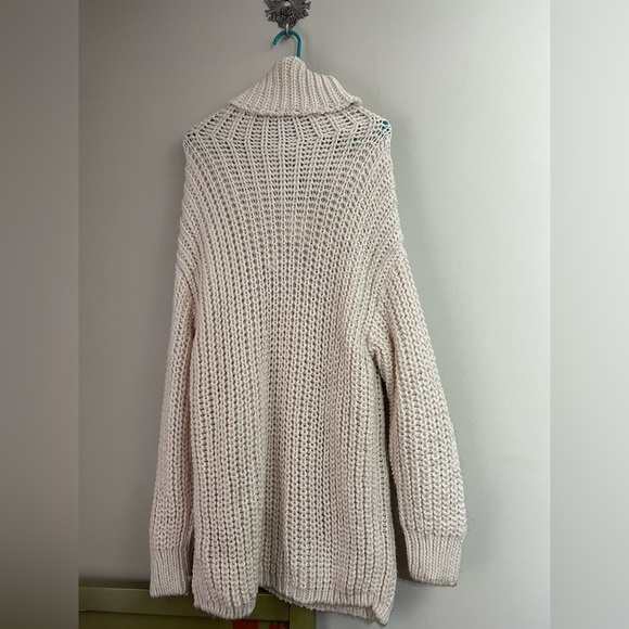 Zara Sweaters - Zara oversized sweater